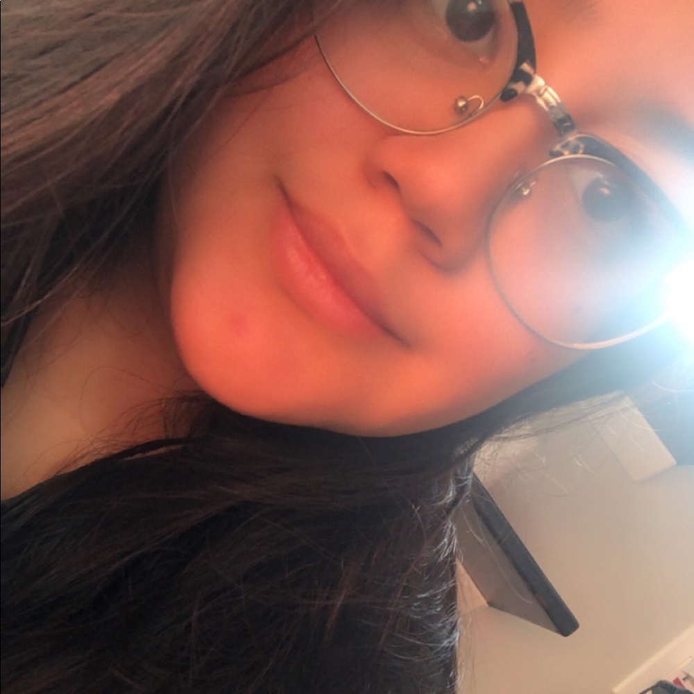 Meet your Posher, Rebecca